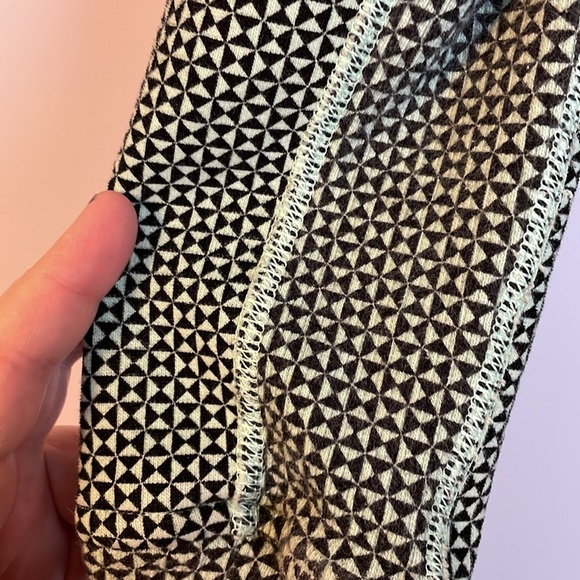 Lululemon Scuba Hoodie Stretch (Lined Hood)
Double Diamond Fresh Teal size 6 - Picture 14 of 16